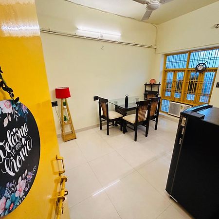 The Yellow House - Couple'S Getaway In Gomti Nagar- 1 Bhk Lucknow Esterno foto